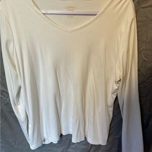L.L. Bean Women's White Long Sleeve V-neck Tee